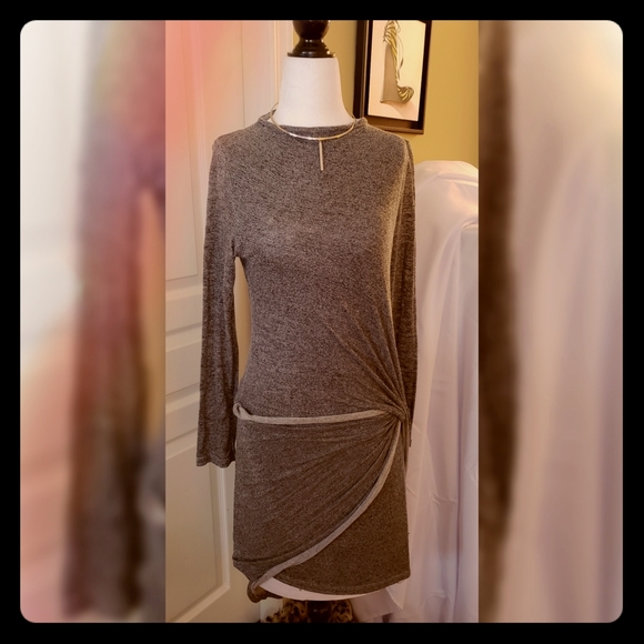 Dresses & Skirts - Pretty grey high low dress